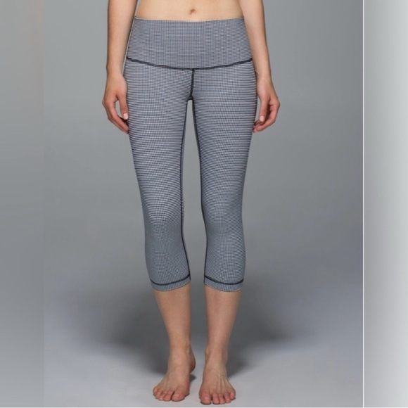 Lululemon Cropped Bundle 2 Leggings Size 4. - Picture 2 of 6
